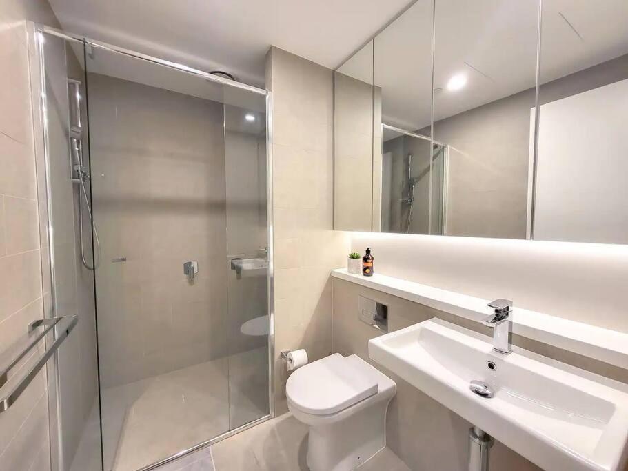 High Floor Views, Near Stadium And Parks