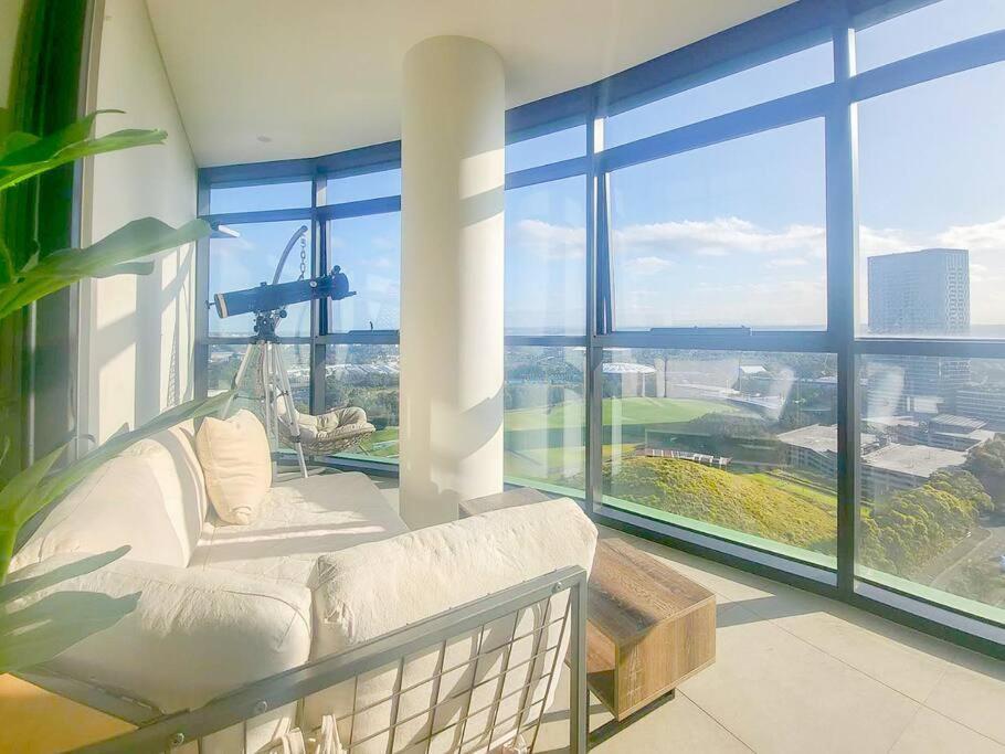 Apartment High Floor Views, Near Stadium And Parks *